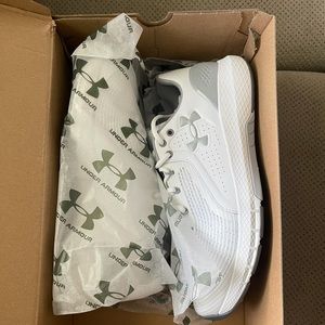 Men’s UA shoes